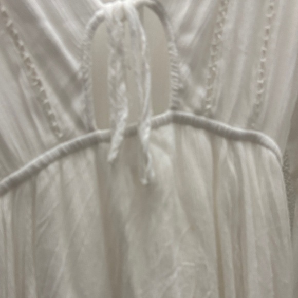 Elan White Flowy Dress - Picture 2 of 4